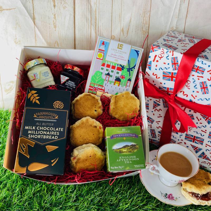 Indulge in Authentic British Tradition: Great British Cream Tea Hamper