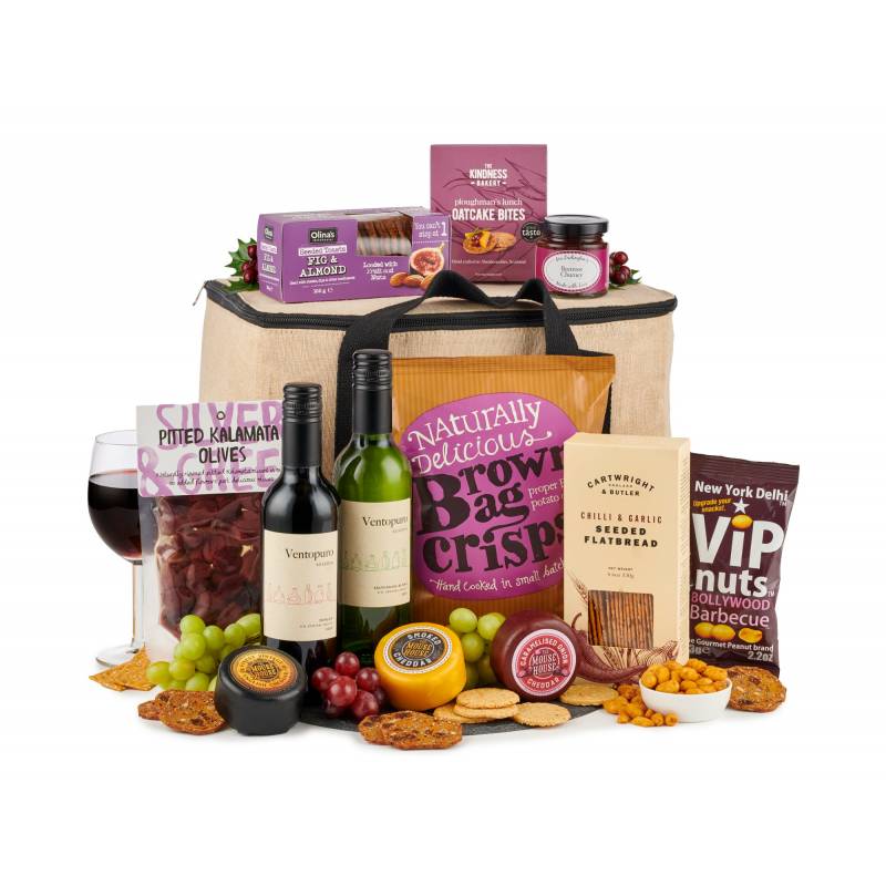 Indulge in Gourmet Luxury: The Cheese, Wine and Nibbles Hamper