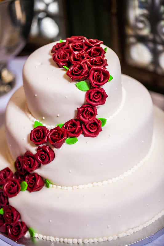 Red Roses Wedding Cake