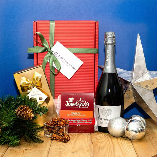 The Perfect Christmas Gift: Prosecco and Christmas Treats Hamper