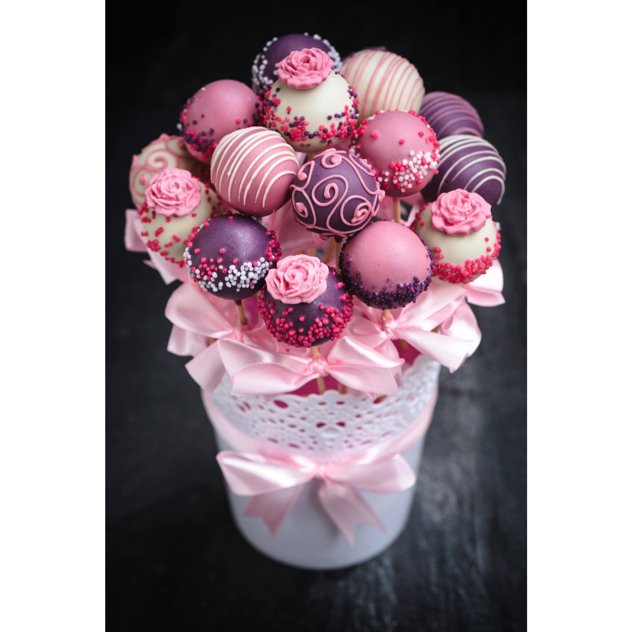 Flower Bouquet Valentine Cake – SweetSourMoments